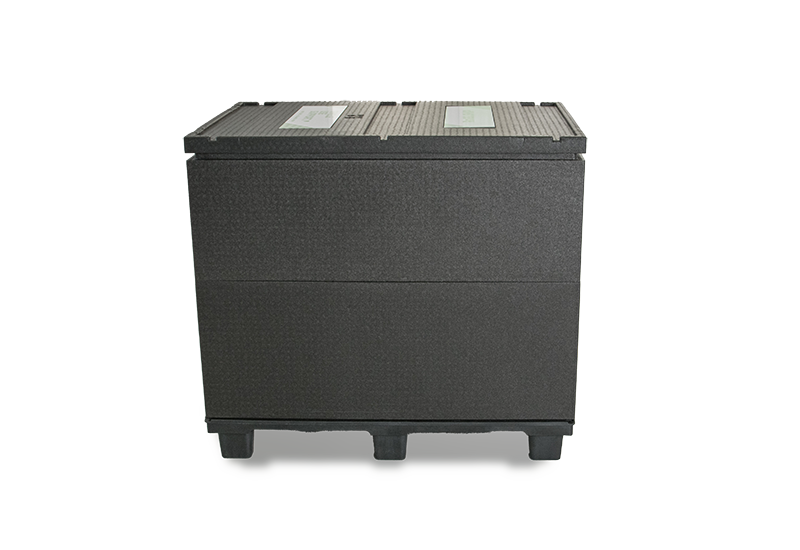 RoSS.SHIP cold chain container for drug substances on transparent background.