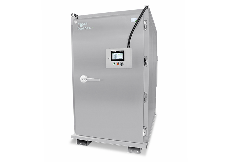Image of RoSS.ULTF, a ultra-low temperature storage freezer for frozen drug substances in different sizes, on a transparent background.