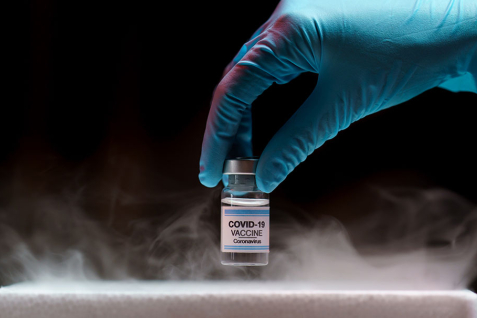 Efficient freezing-thawing vaccines with single-use technologies