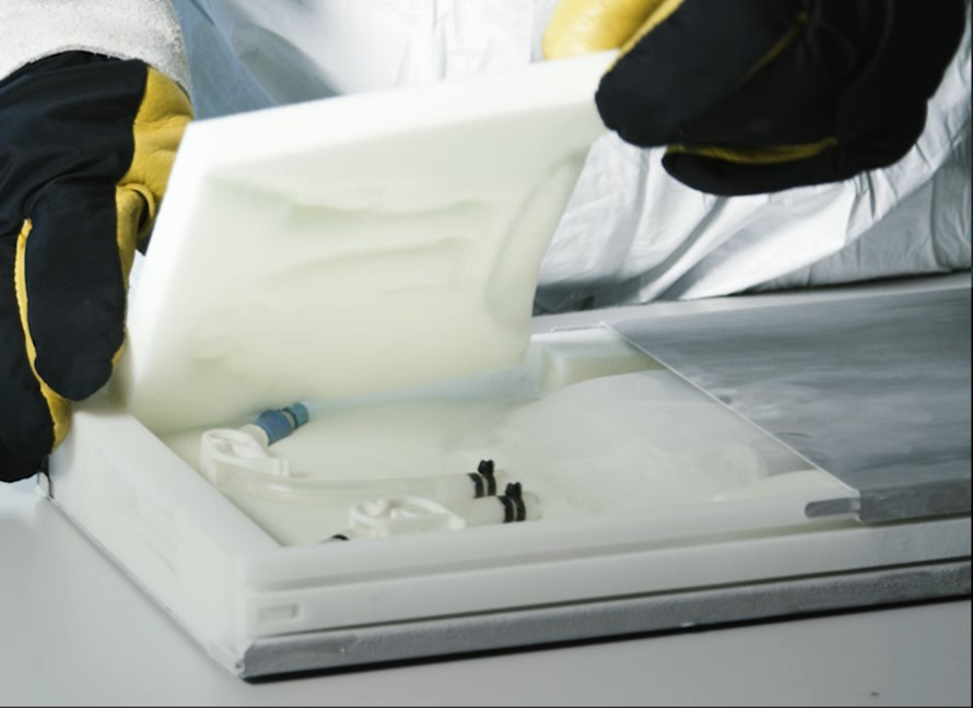 Frozen single use bag in RoSS shell single use bag protection Frozen single use bag in RoSS shell single use bag protection